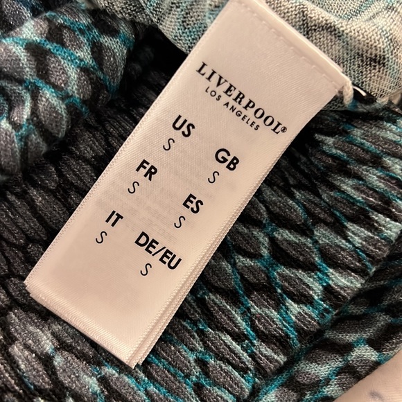 Liverpool L.A. ladies thin viscose blend pullover top hombre reptile print sz S. - Picture 9 of 9